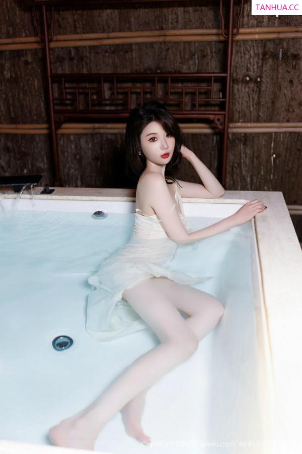 梦心玥  [XiuRen]高清写真图 2024.12.23 No.9643 梦心玥 美腿性感第45张图片
